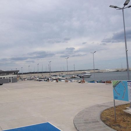 Emona Apartment Burgas City Exterior foto