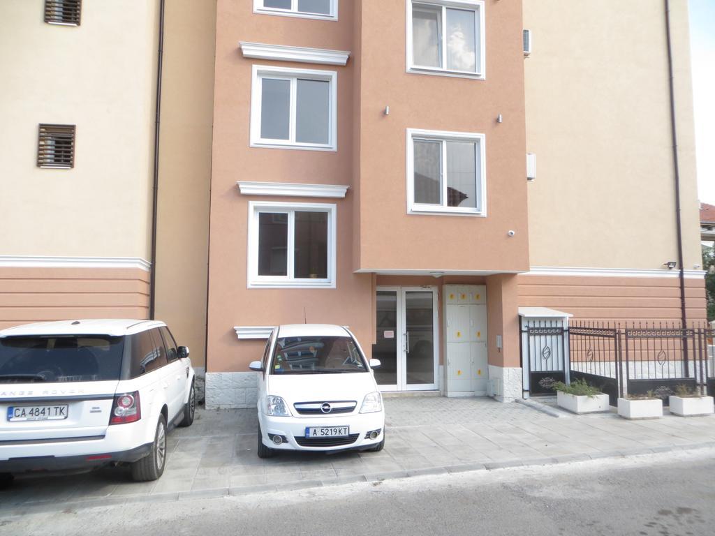 Emona Apartment Burgas City Exterior foto
