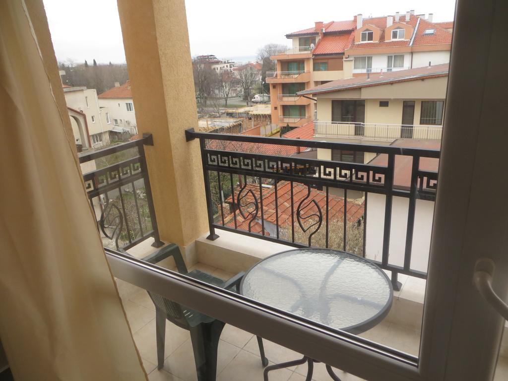 Emona Apartment Burgas City Exterior foto