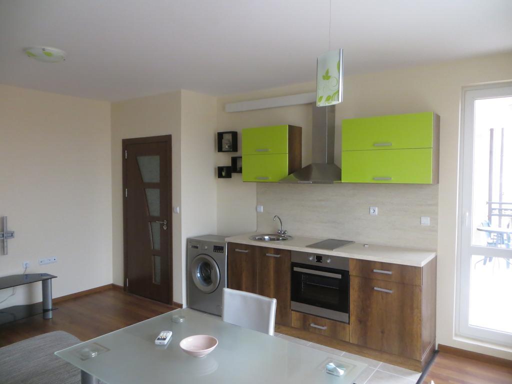 Emona Apartment Burgas City Exterior foto