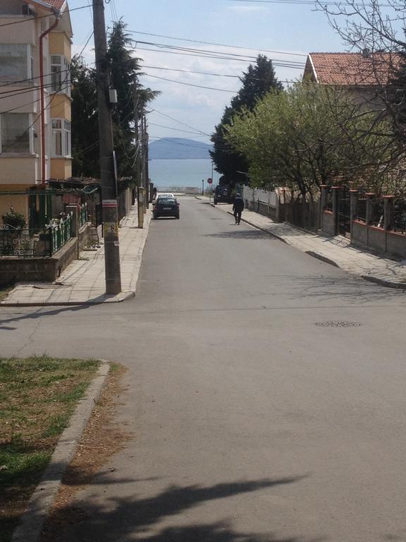 Emona Apartment Burgas City Exterior foto