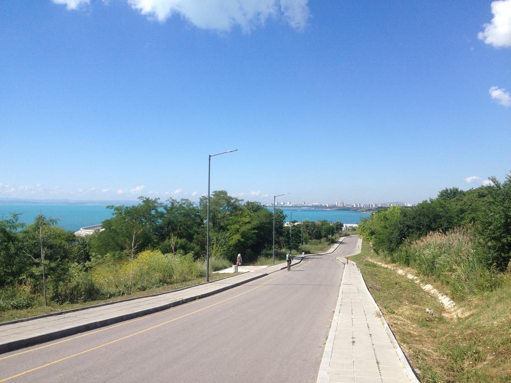 Emona Apartment Burgas City Exterior foto