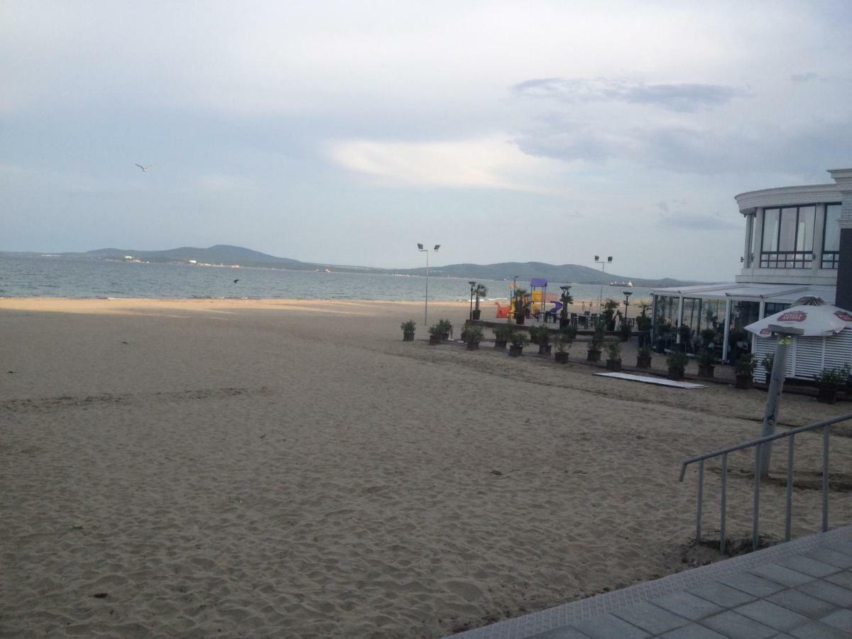 Emona Apartment Burgas City Exterior foto